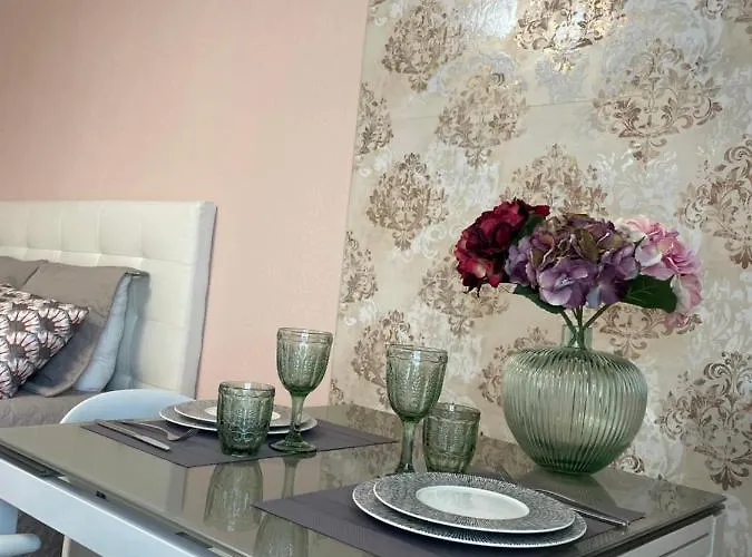 Apartment With Swimming Pool 80 Meters Near The *
