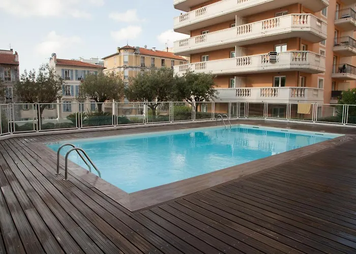 With Swimming Pool 80 Meters Near The 公寓 尼斯