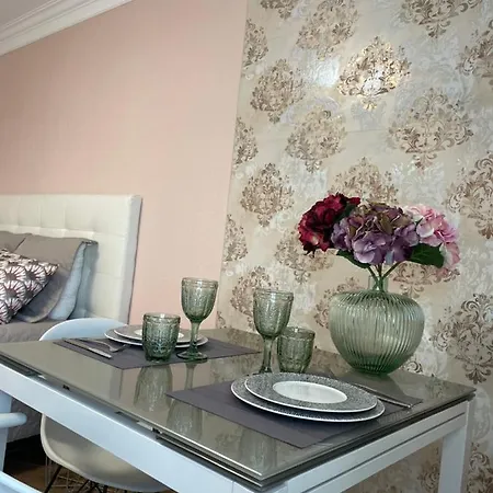 Apartment With Swimming Pool 80 Meters Near The *